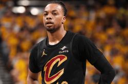 爱游戏-西亚卡姆在切尔西比赛中比分优势明显，出色防守引发热议！的简单介绍